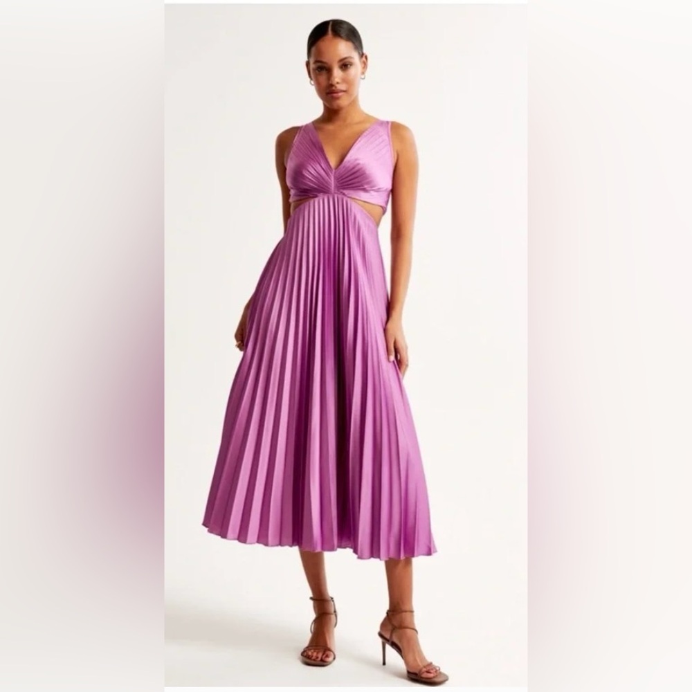 A&F Giselle Pleated Cutout Maxi Dress